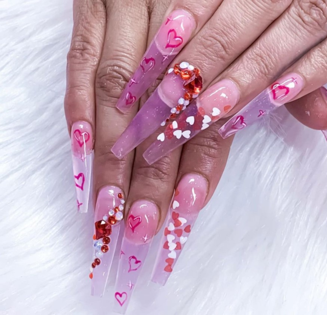 Trending Valentine's Day Nails Inspiration and Unique Products!