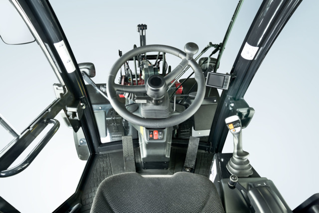 Yanmar V7CWL Inside